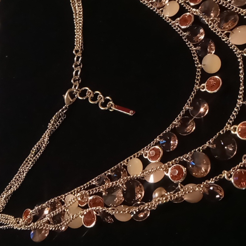 Nine West Necklace peach crystal cut glass beaded .layered gold tone necklace - Picture 3 of 8